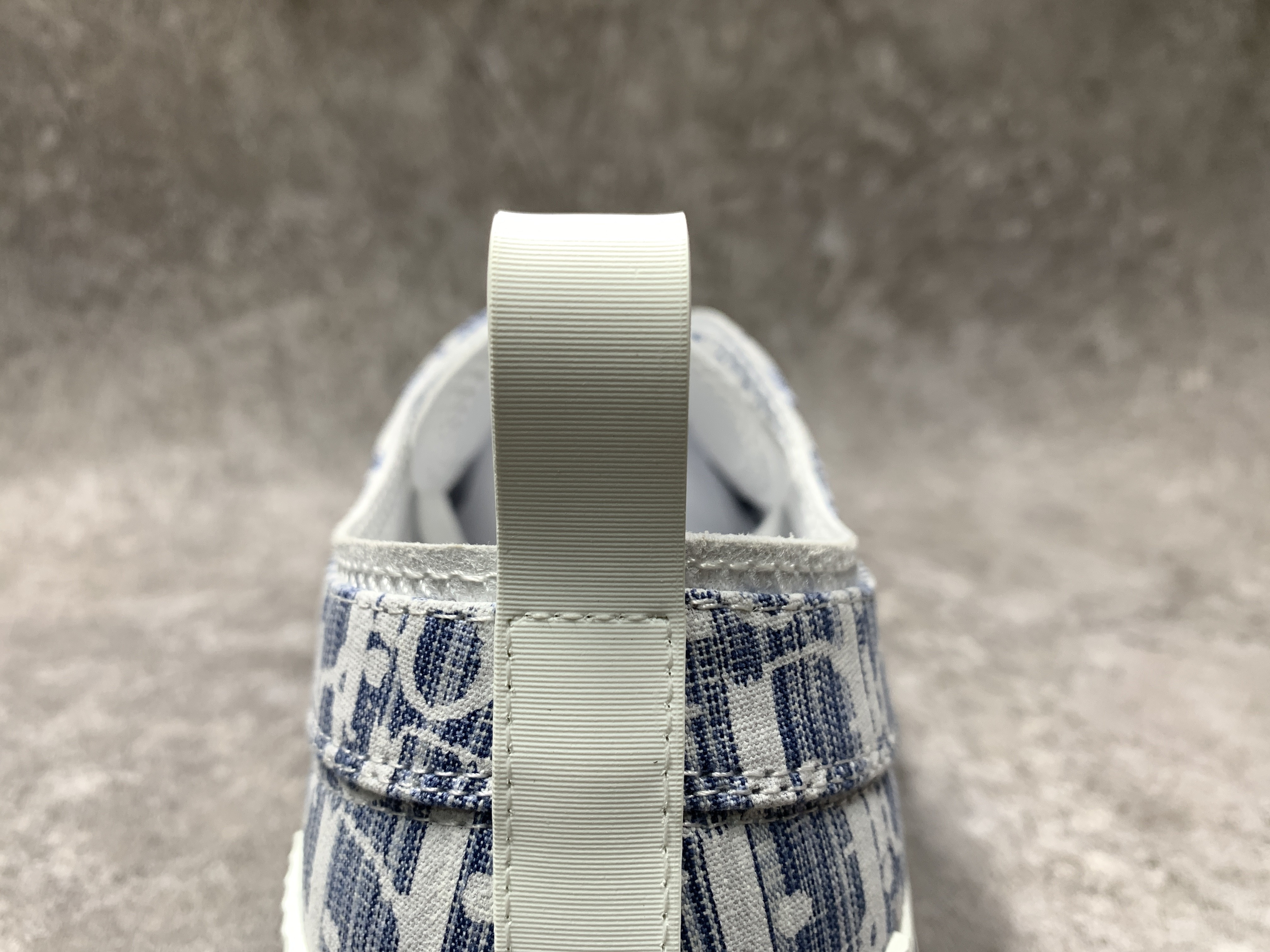 D*or b23 low blue