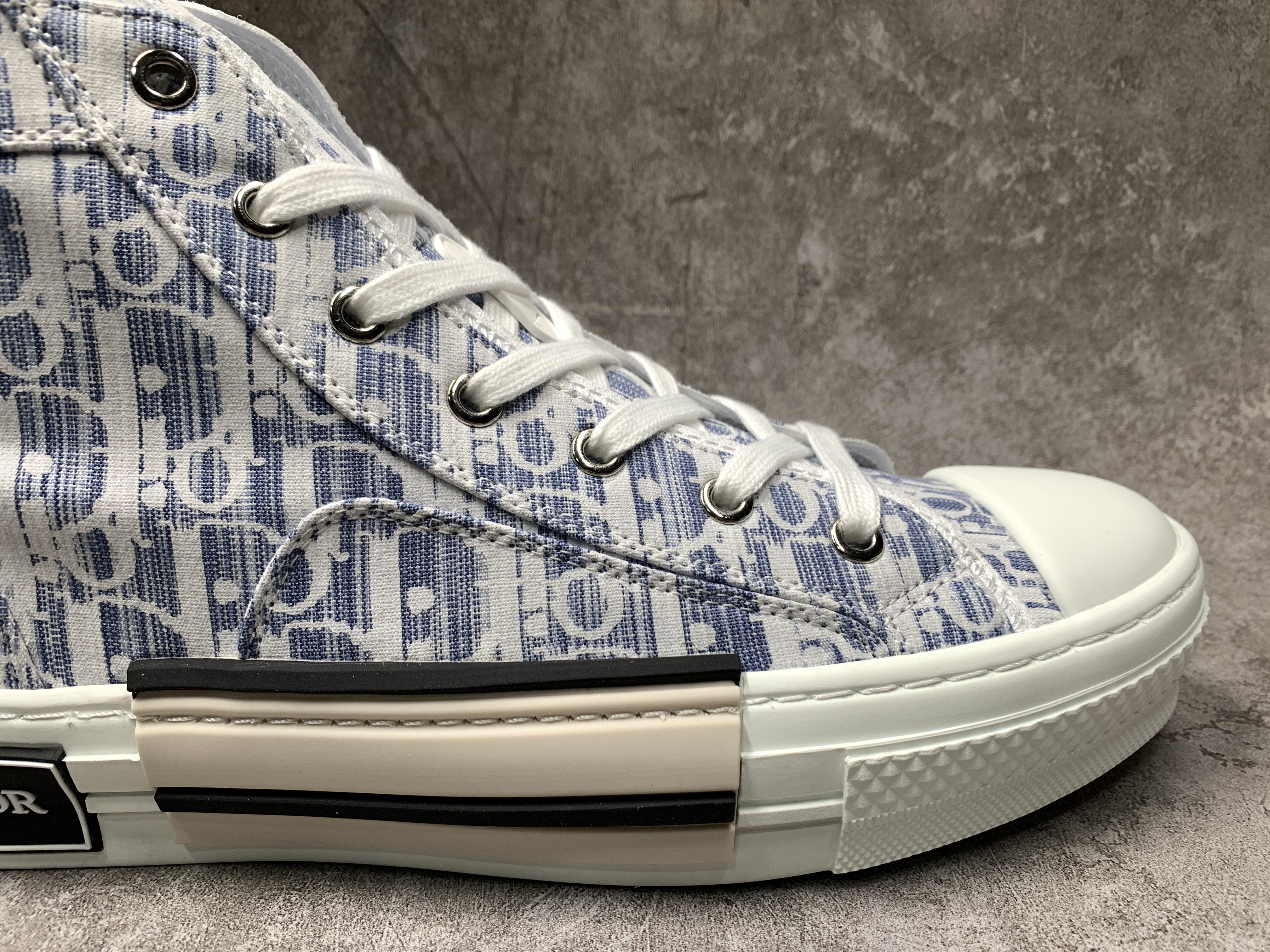 D*or b23 high blue