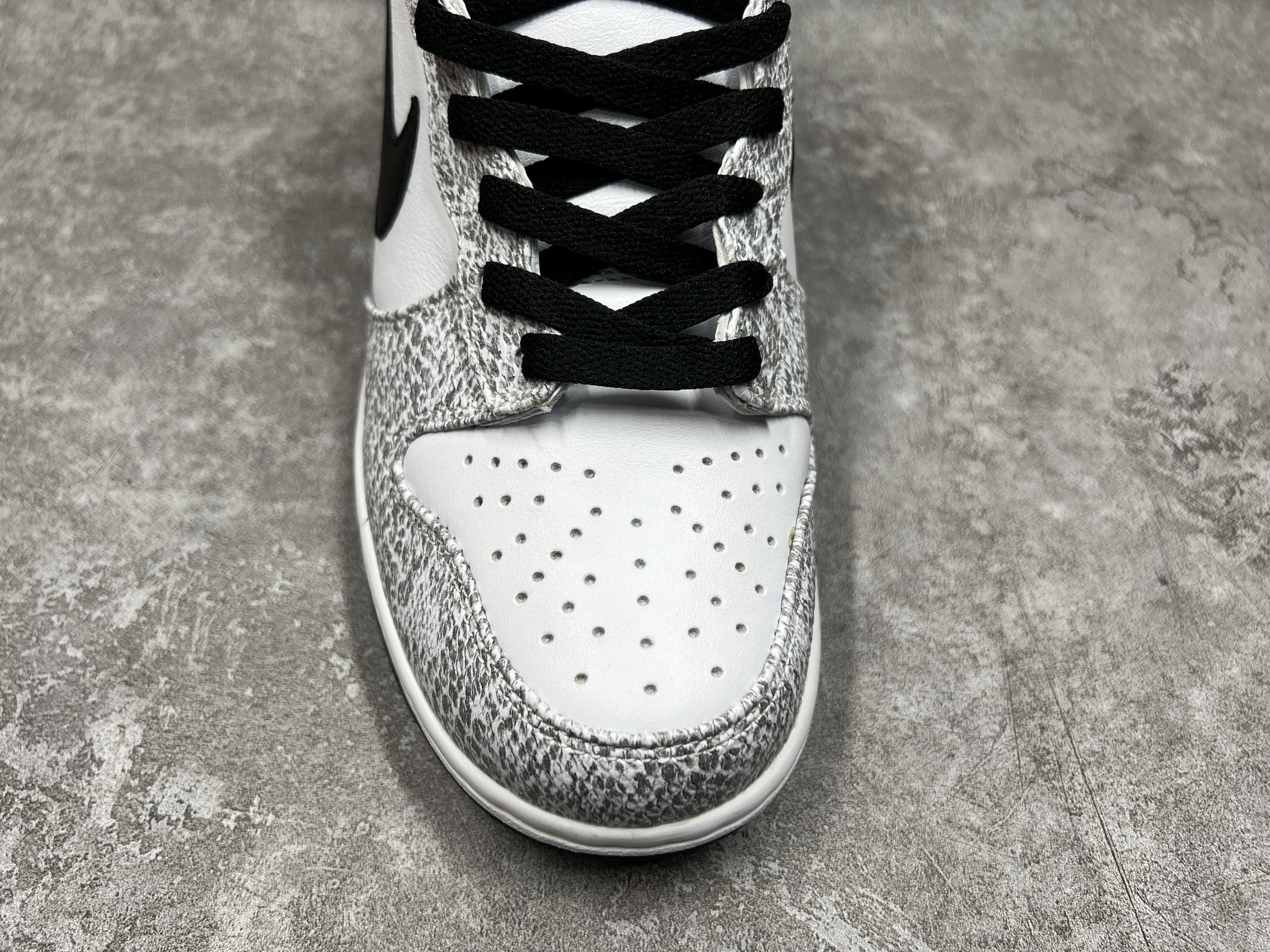 Nike Dunk High SP Cocoa Snake