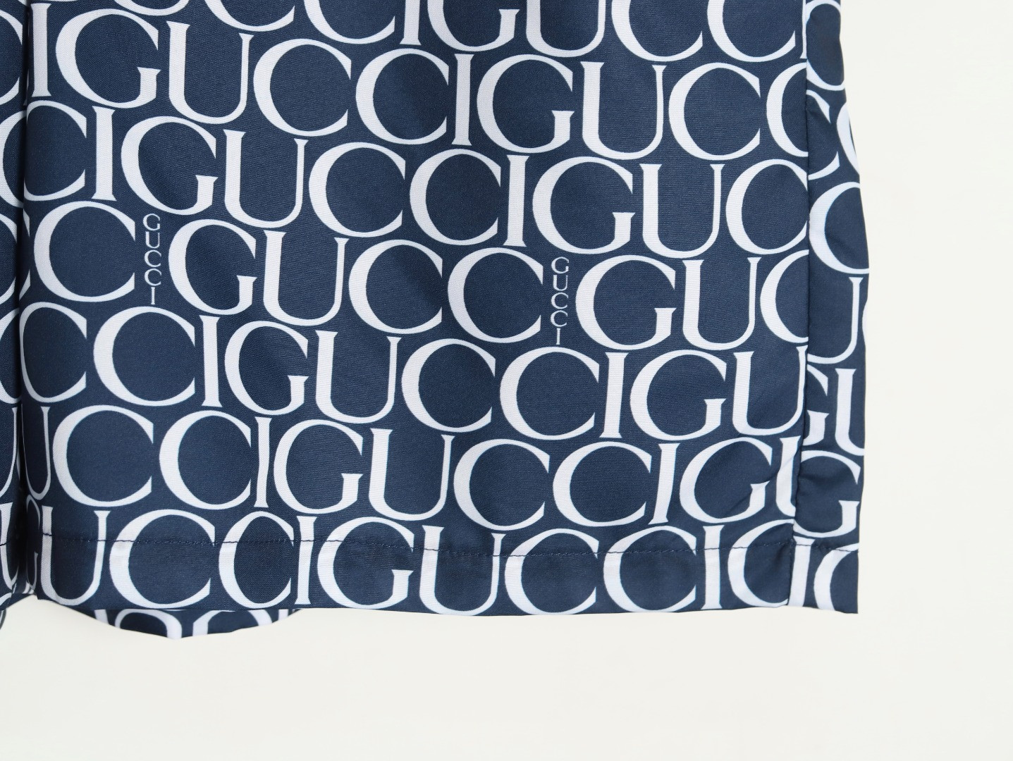 G*u*i 24ss shorts