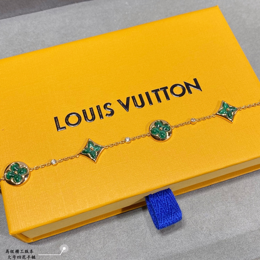 l0*is V*t0n large four-flower bracelet