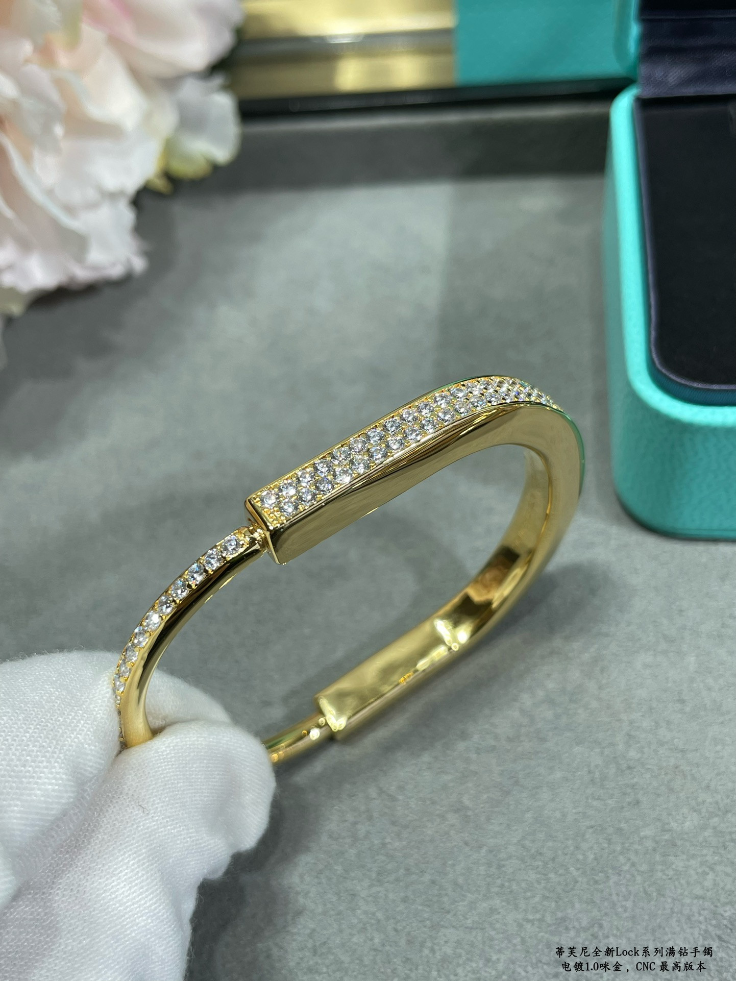 t*f*ny & co. lock full Di*m*nd bracelet