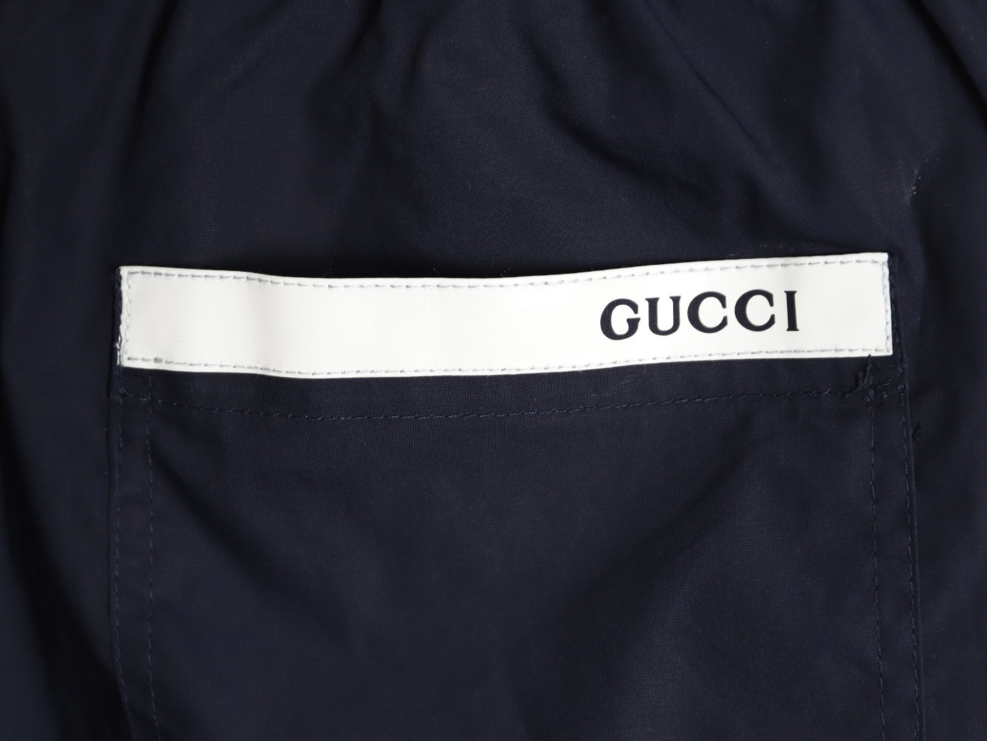 G*u*i 25fw pants suit