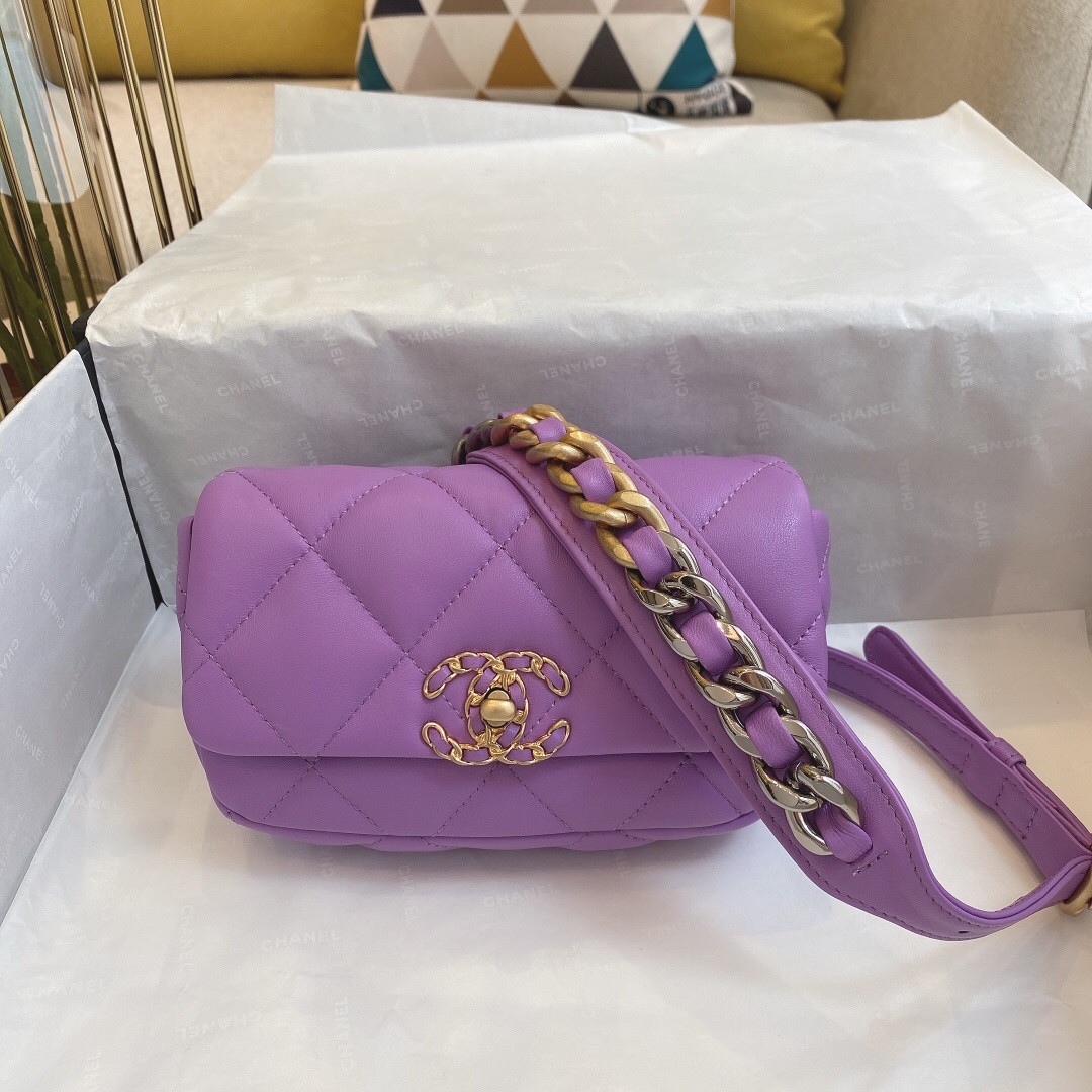 Ch*el 19 belt bag