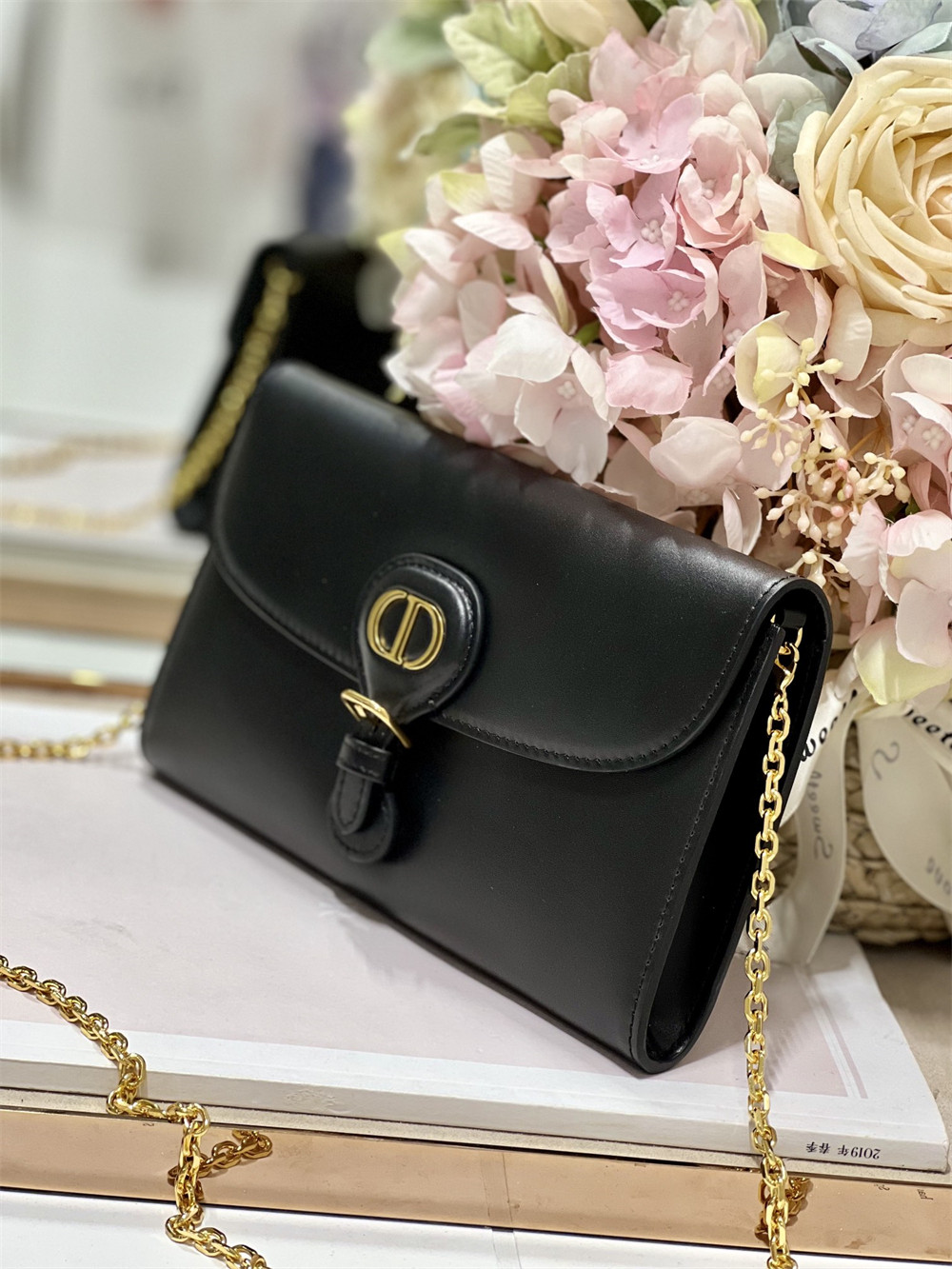 D*or bobby east-west pouch with chain latte smooth calfskin black