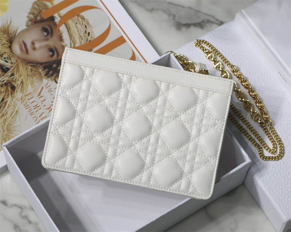 d*or caro zipped pouch with chain latte S*pple cannage calfskin 19 x 14 x 4.5 cm