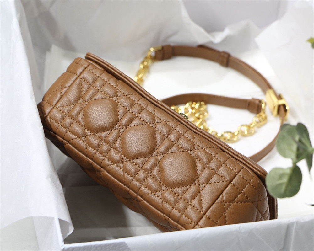 small d*or caro bag caramel S*pple cannage calfskin 20 x 12 x 7 cm