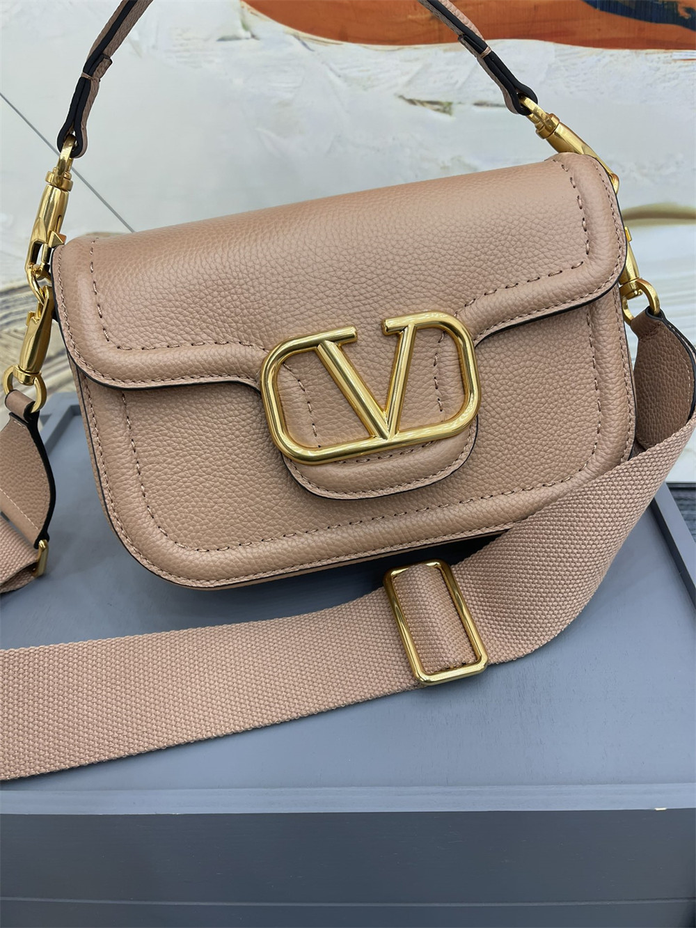 VALENTINO GARAVANI ALLTIME GRAINY CALFSKIN SHOULDER BAG ROSE CANNELLE 23.5x18X8cm