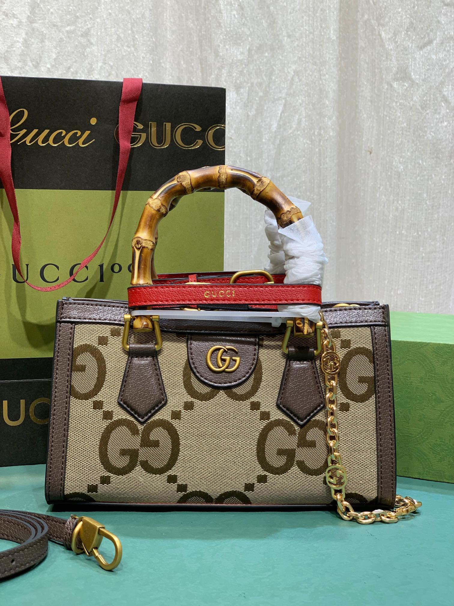 G*u*i diana small shoulder bag 25w x 16h x 9d cm