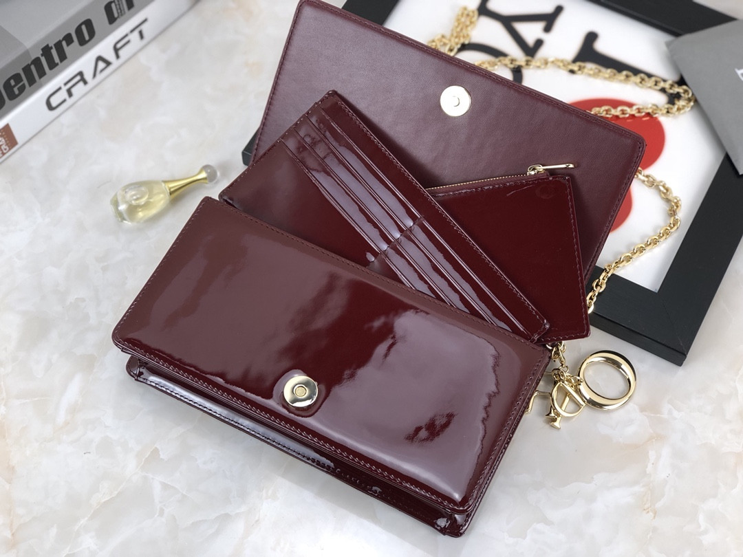 lady D*or pouch red patent cannage calfskin 8.5 x 4.5 x 1 inches