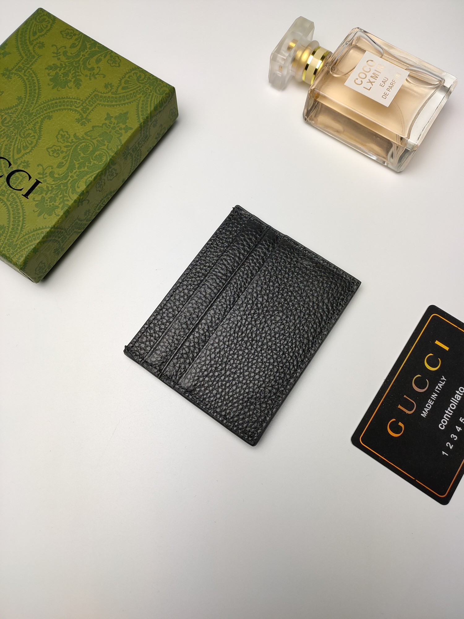 G*u*i gg card case wallet