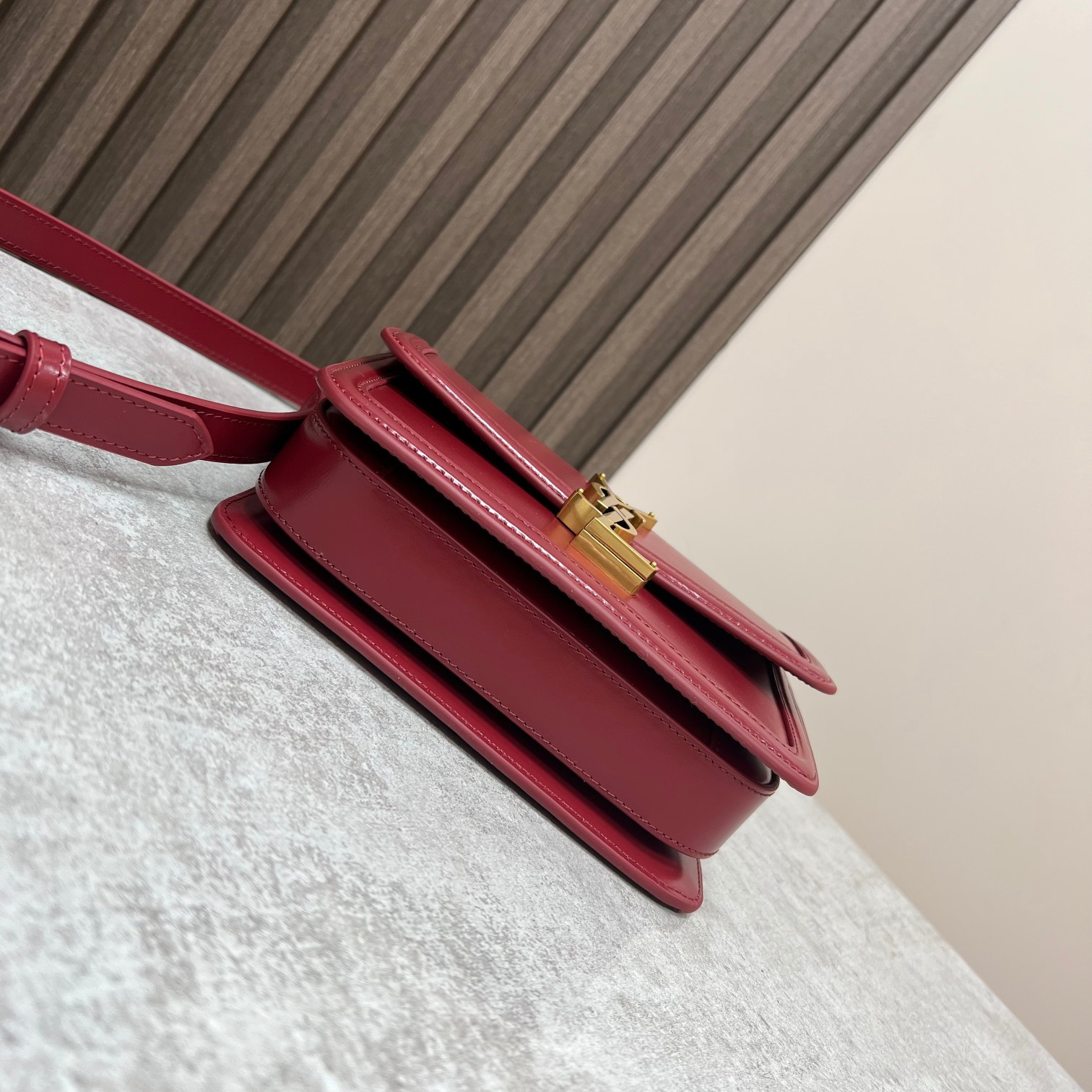 y*l solferino small satchel in box Sa**t Lau*nt red 7.4 x 5.1 x 1.9 inches