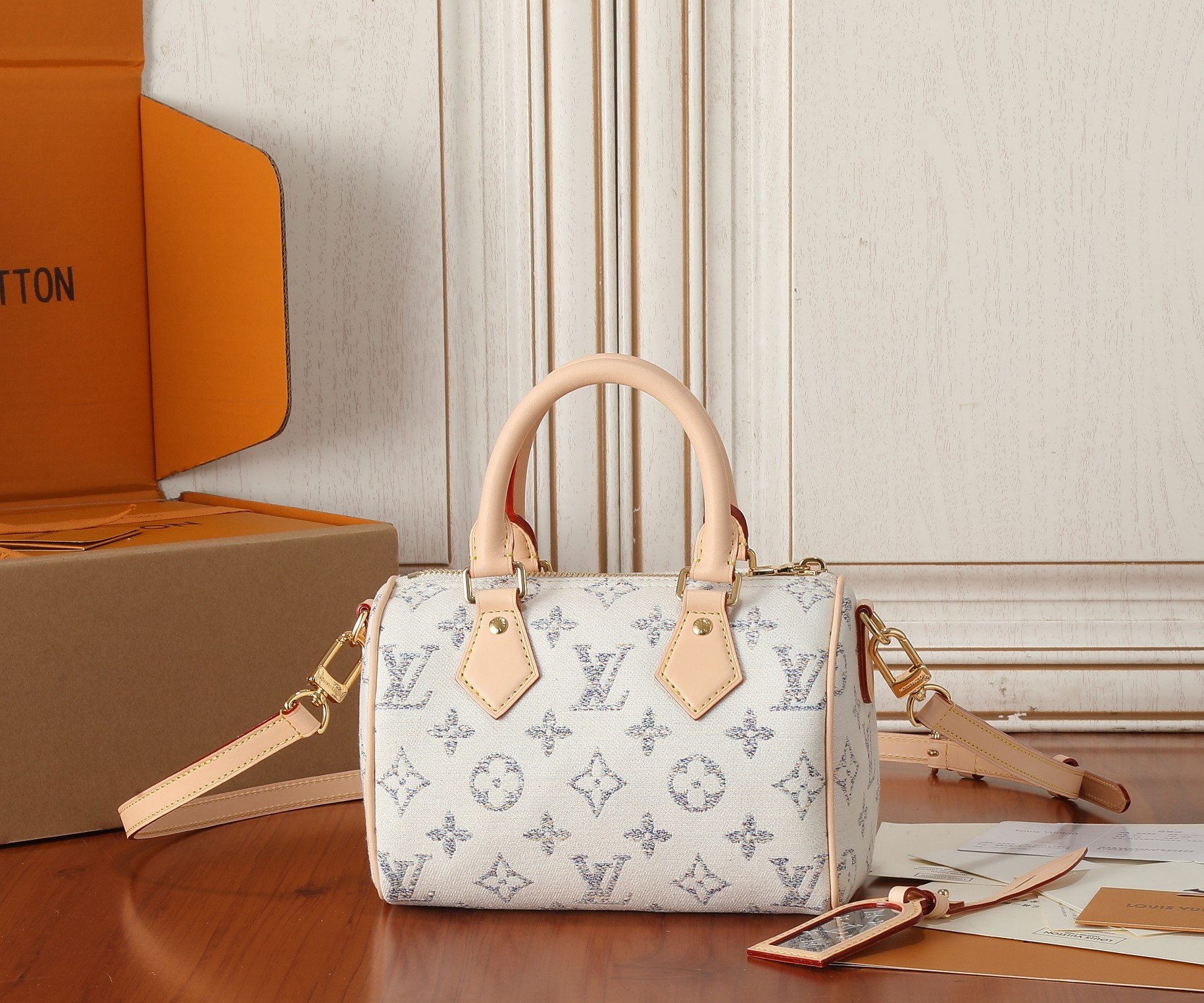 LV Speedy Bandoulière 20 M24709 8.1 x 5.3 x 4.7 inches
