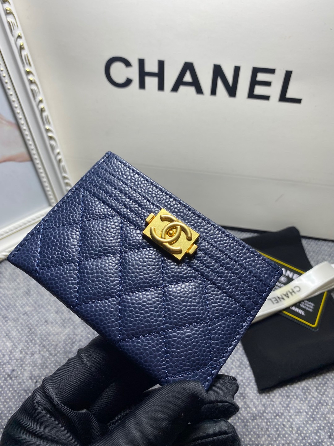 Ch*el card holder 10cm
