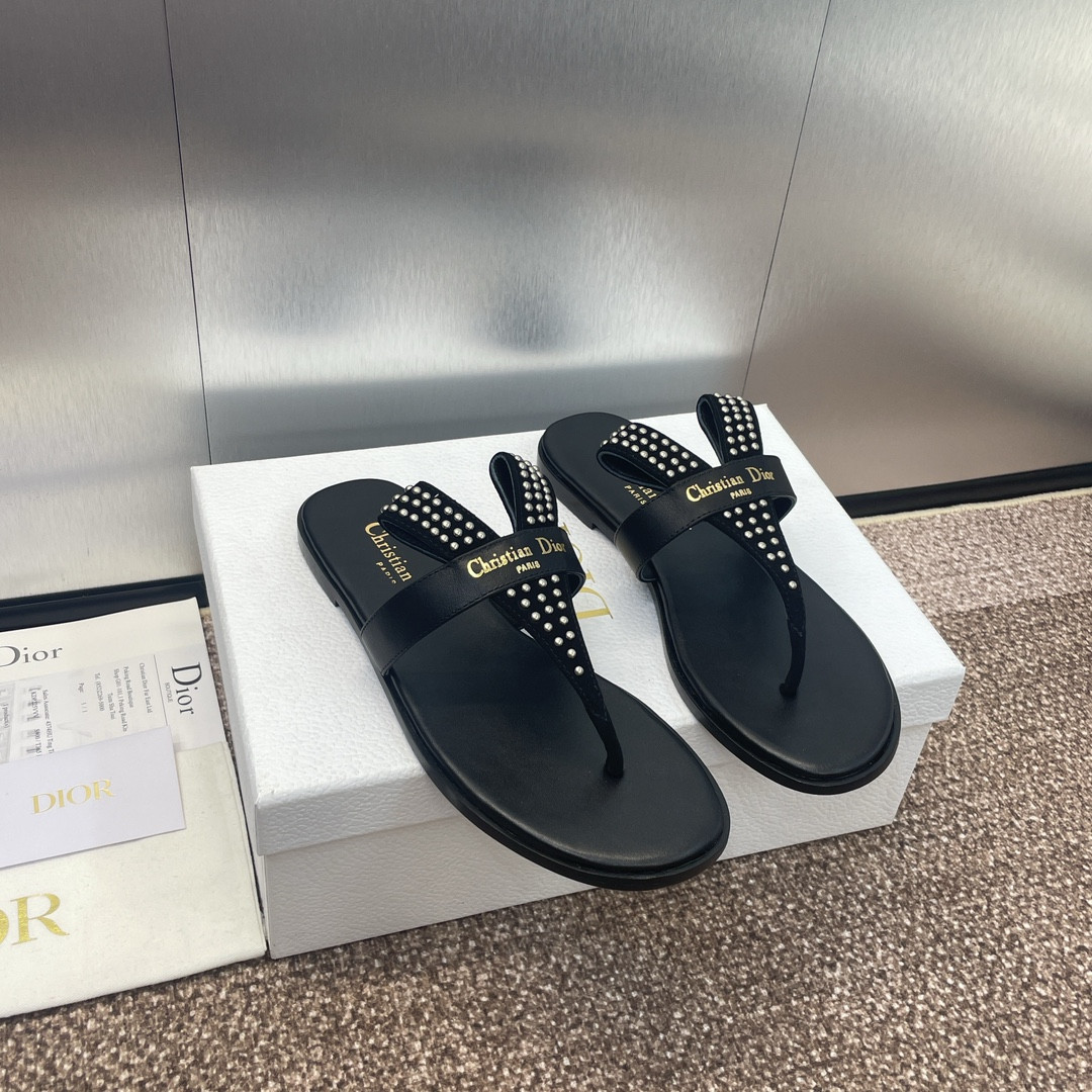 ua D*or slide 24ss