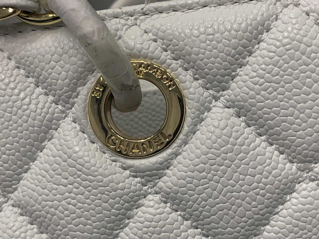 Ch*el gst caviar leather hardware 24x33x13cm