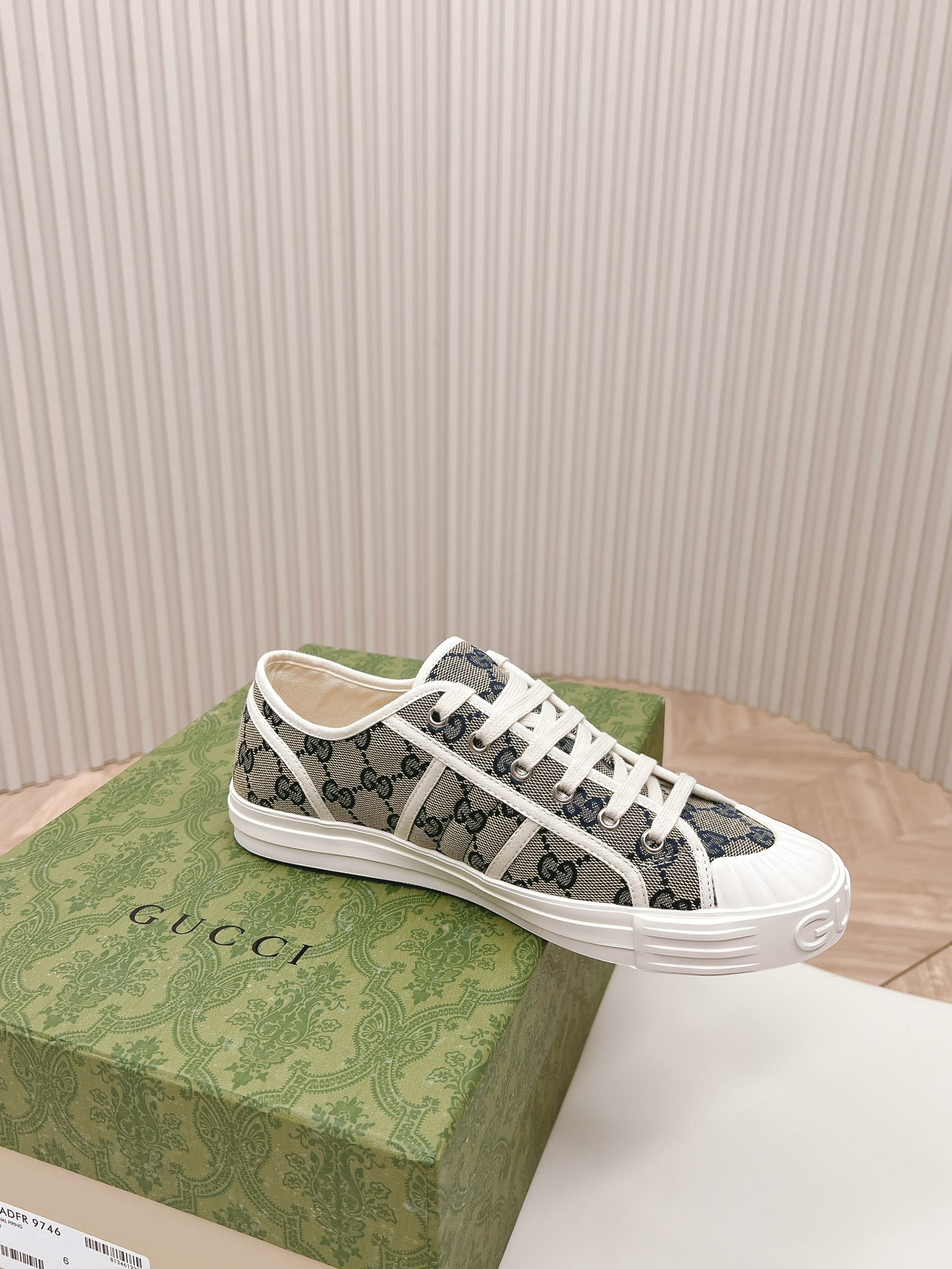 ua G*u*i gg sneaker
