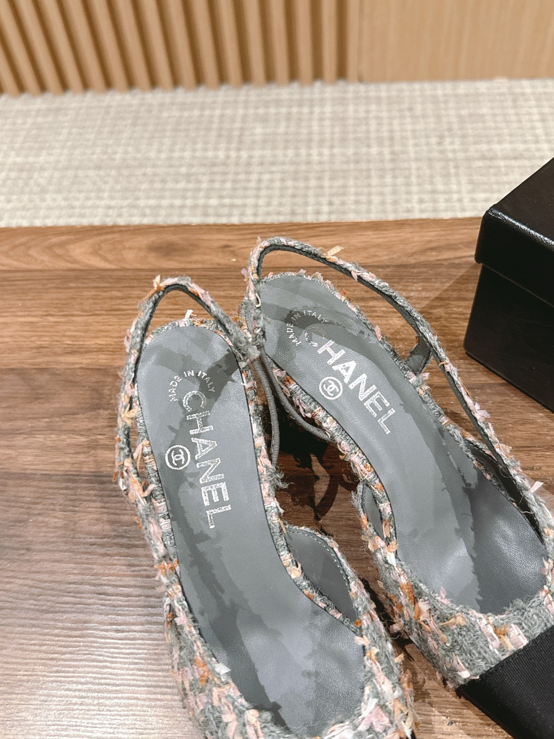 ua Ch*el slingbacks