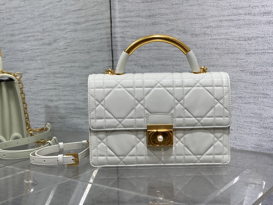 D*or medium D*or ange bag latte macrocannage calfskin 26 x 17 x 9 cm