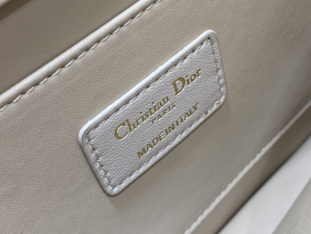 D*or medium D*or ange bag pink latte macrocannage calfskin 26 x 17 x 9 cm