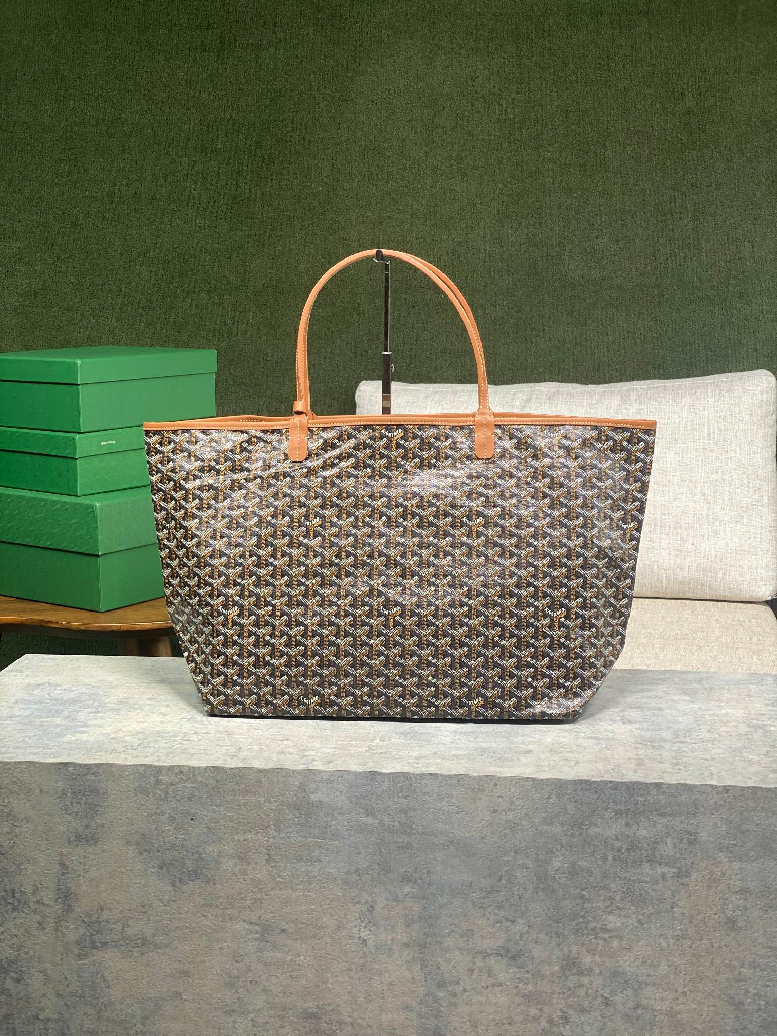 Go*ard saint l0*is gm bag 34 cm x 20 cm x 40 cm