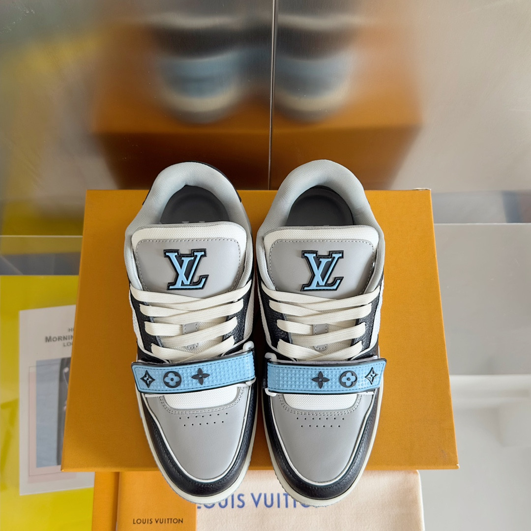 UA LV Trainer Sneaker
