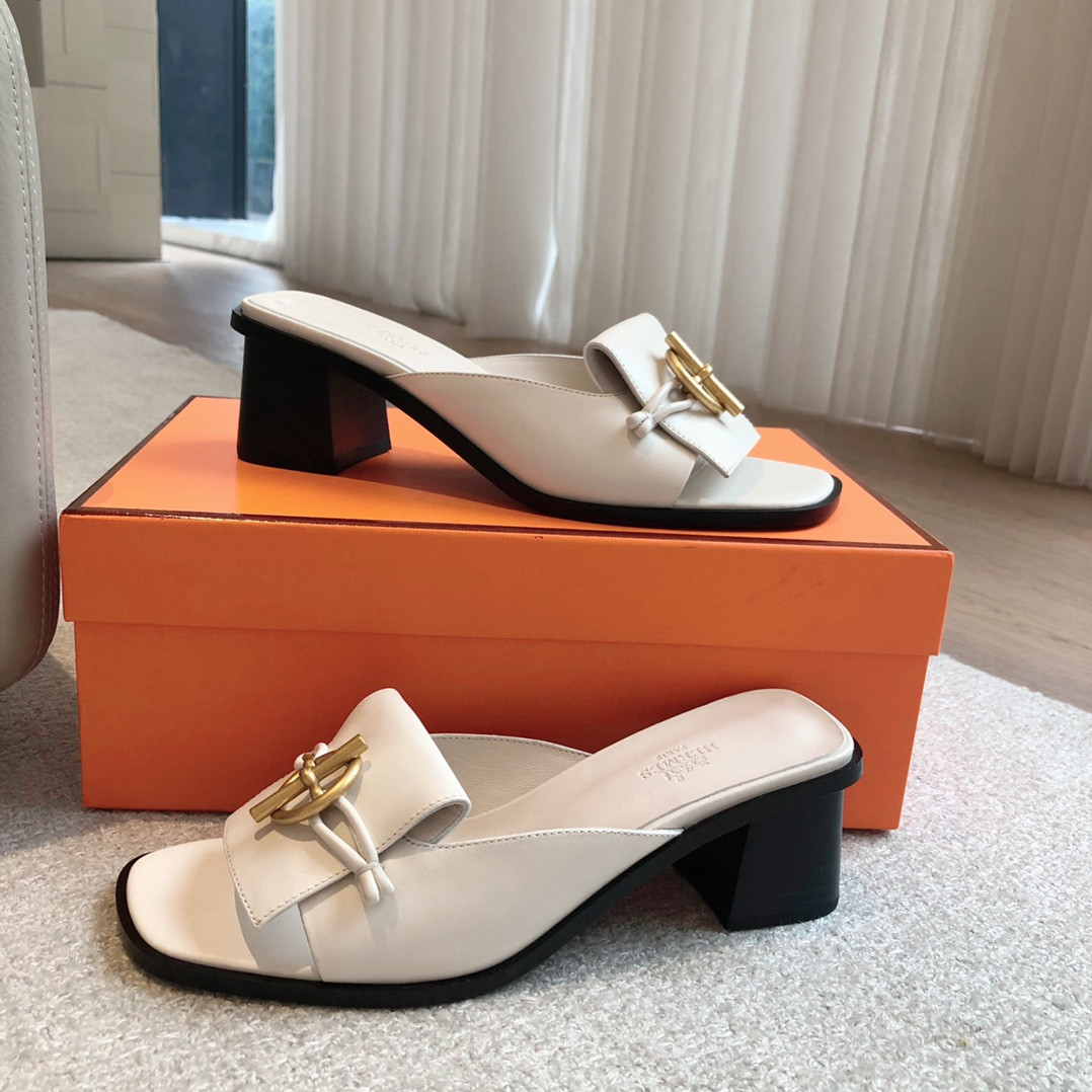 UA Hermès Isle sandal
