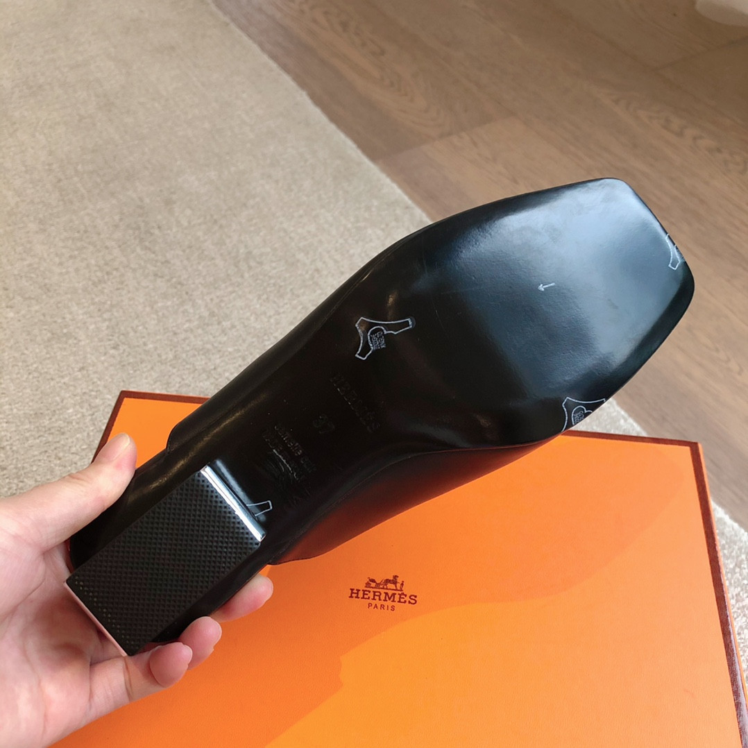 UA Hermès Sandal