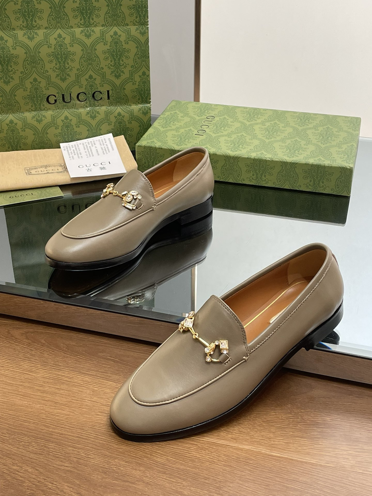 ua G*u*i horsebit loafer