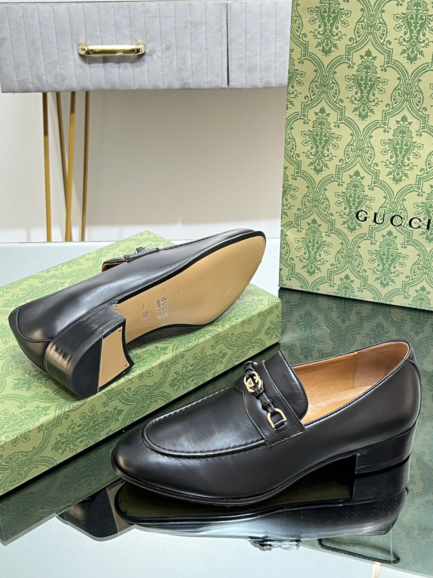 ua G*u*i interlocking g loafer