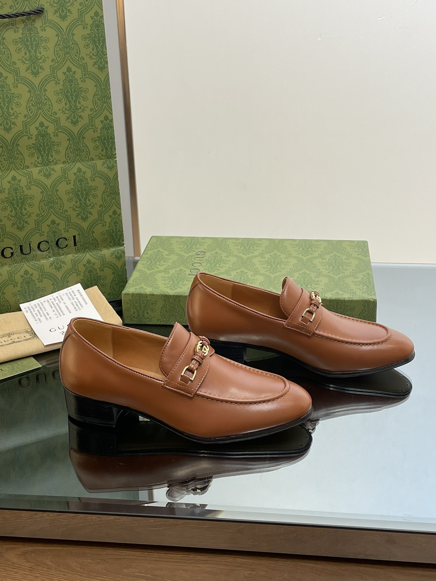 ua G*u*i interlocking g loafer