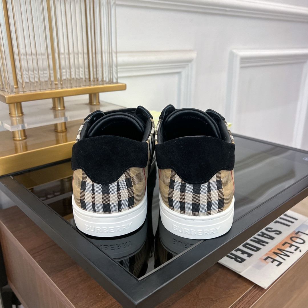 ua B**rry sneakers
