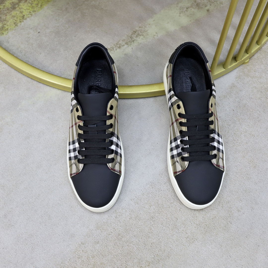 ua B**rry check sneakers