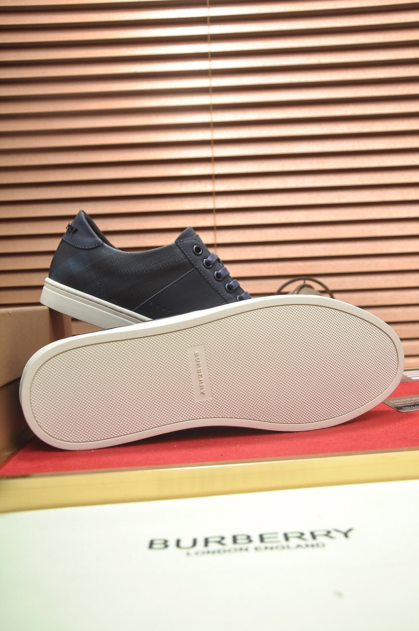 ua B**rry sneakers