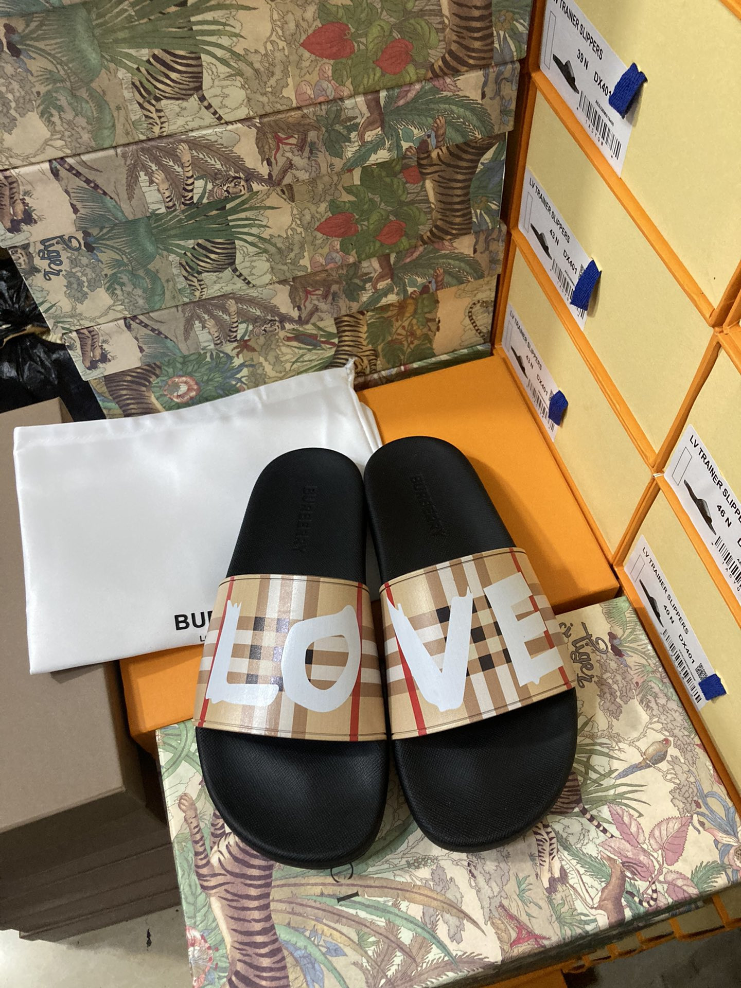B**rry check slides