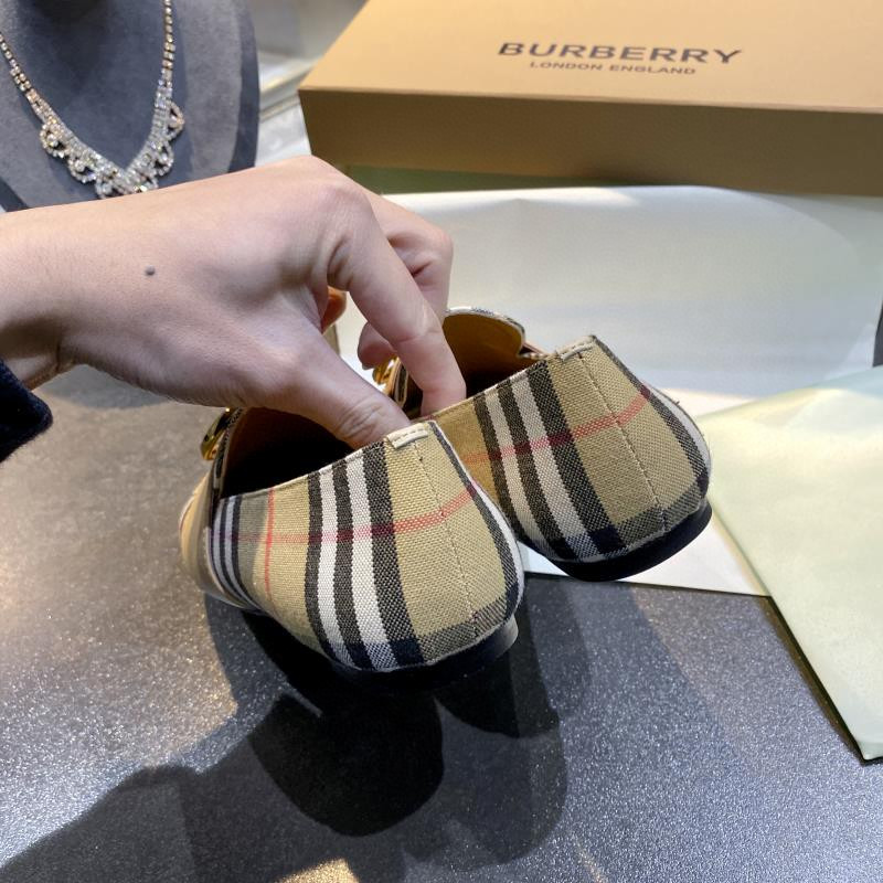 ua B**rry check loafers
