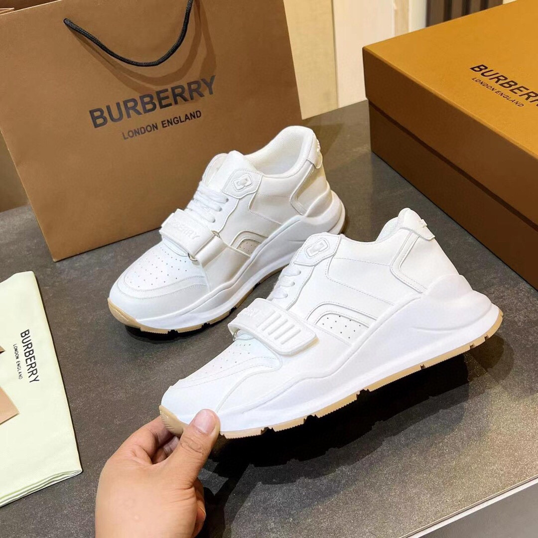 ua B**rry sneakers