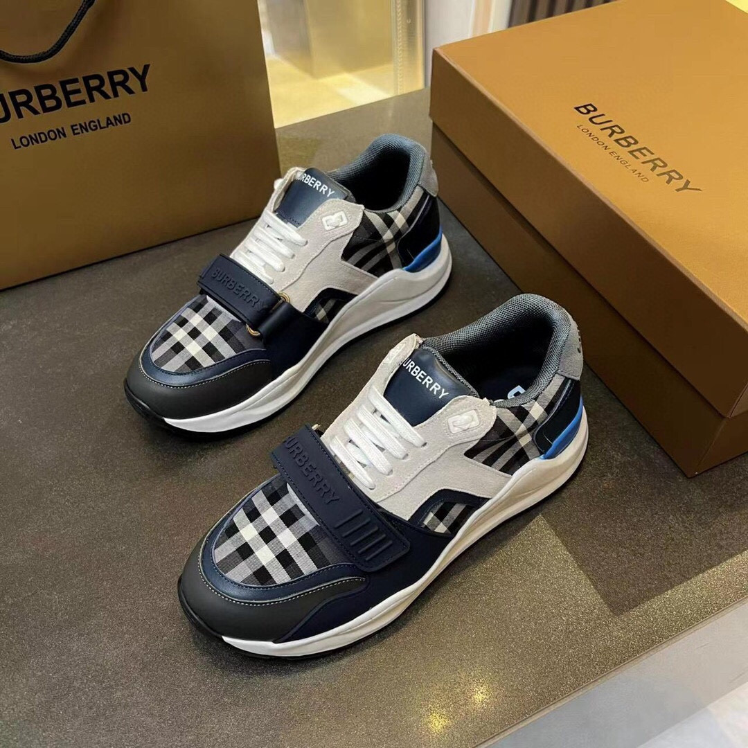 ua B**rry sneakers