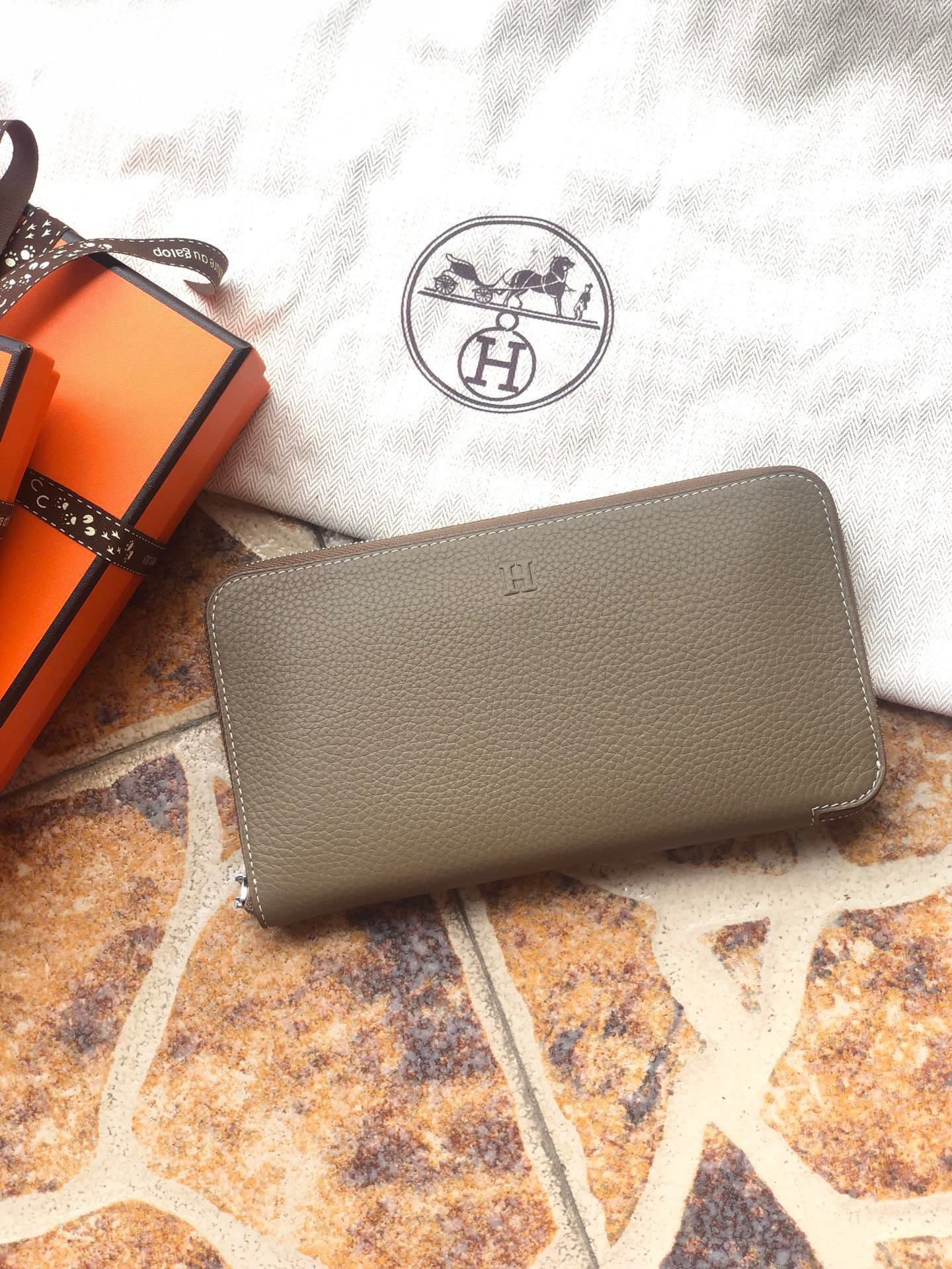 Hermès Long Wallet 20x11cm