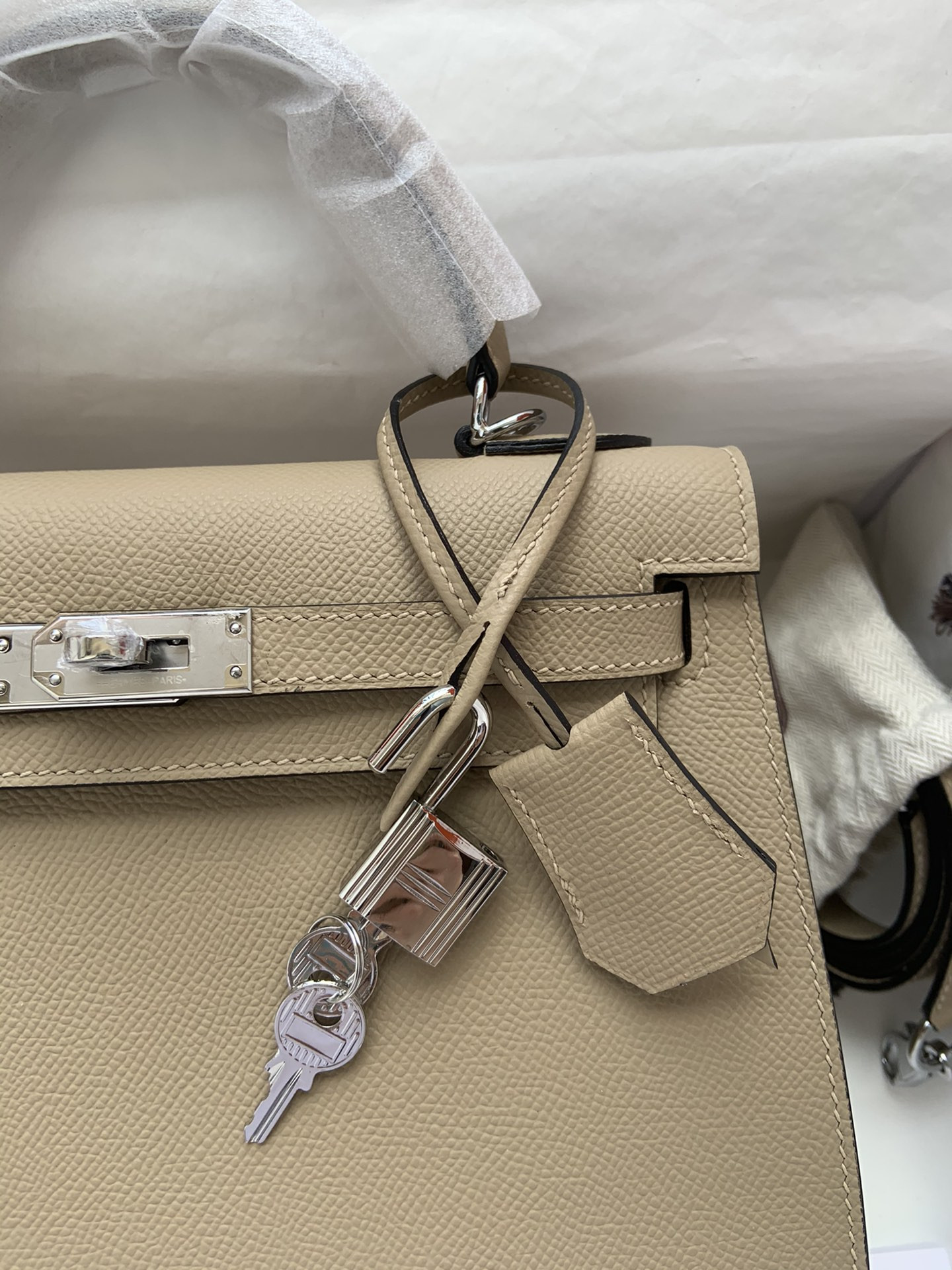 HERMÈS Kelly Silver-tone Hardware 25 28