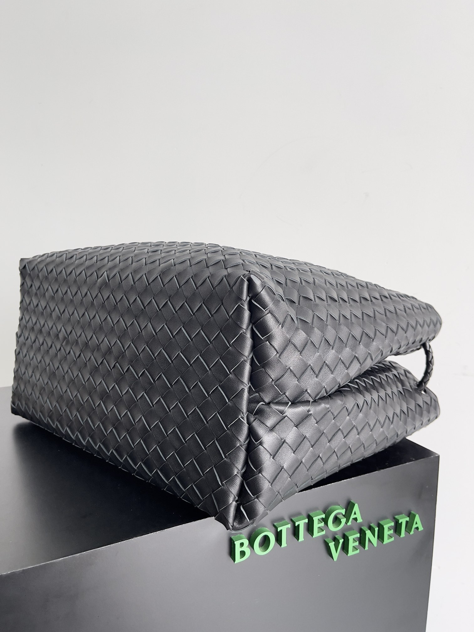 bo*te*ga Ve*ne*ta large andiamo 42x18x35cm