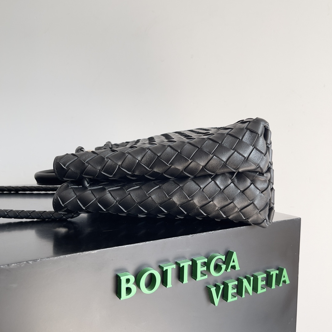 bo*te*ga Ve*ne*ta medium andiamo 32x25x11cm