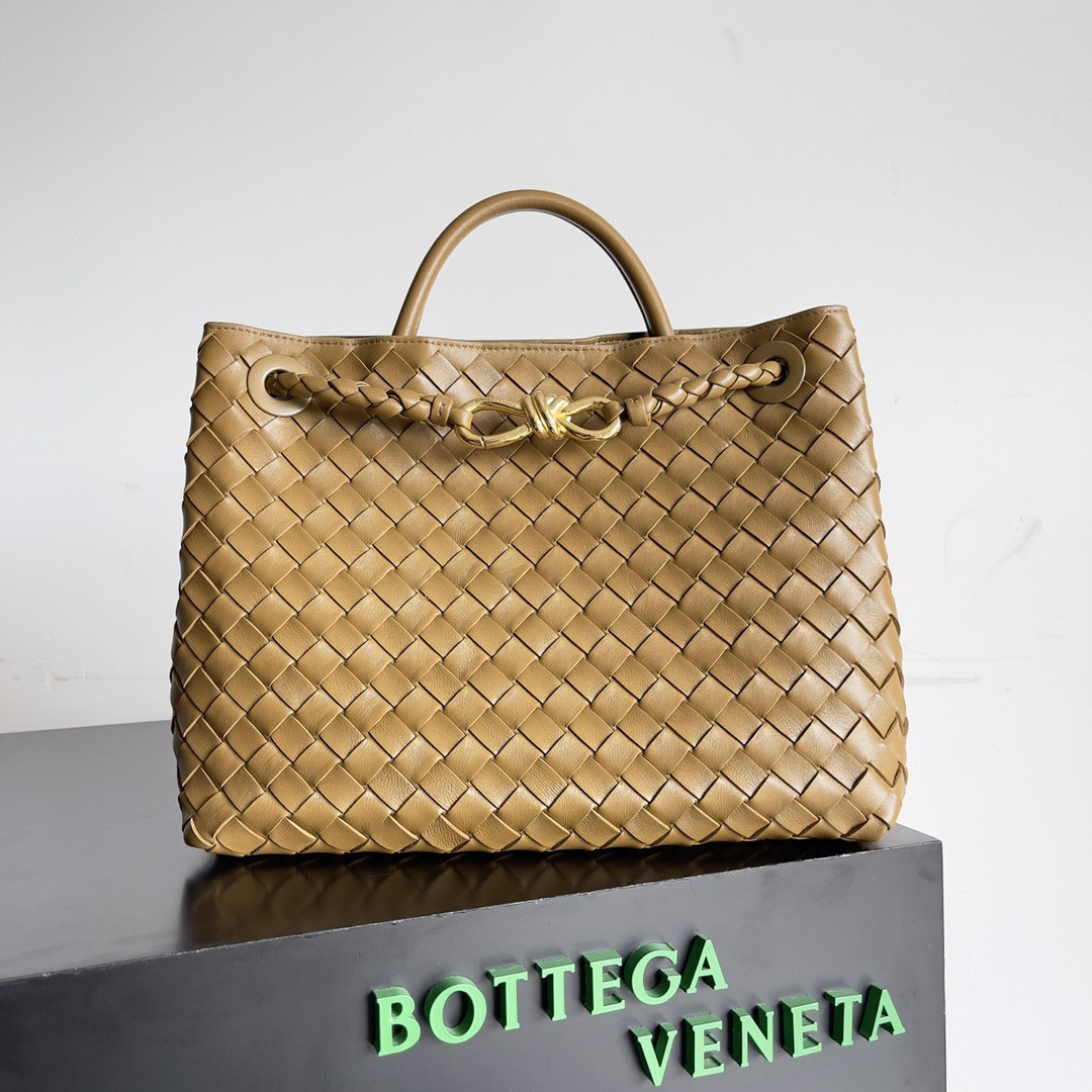 bo*te*ga Ve*ne*ta medium andiamo 32x25x11cm