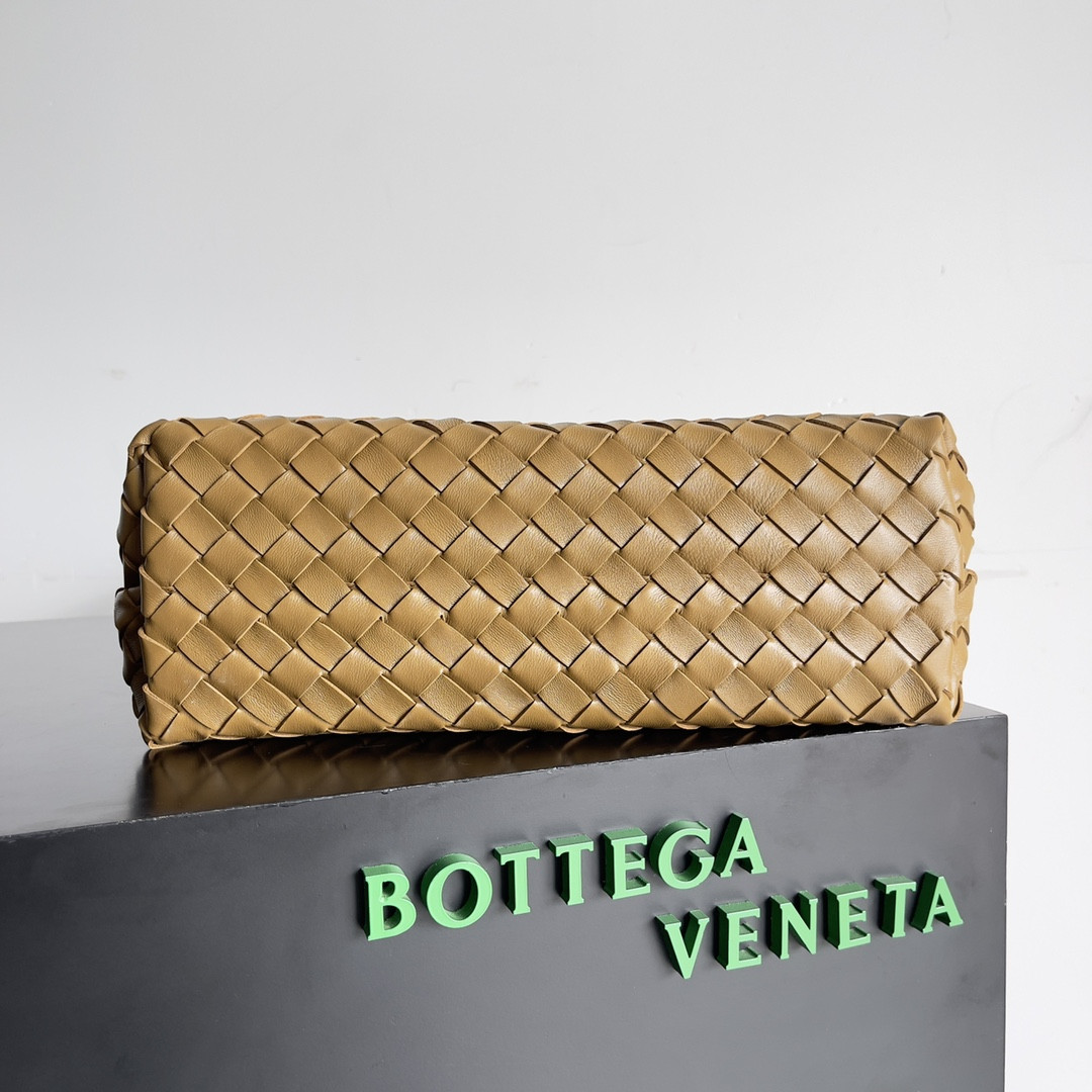 bo*te*ga Ve*ne*ta medium andiamo 32x25x11cm