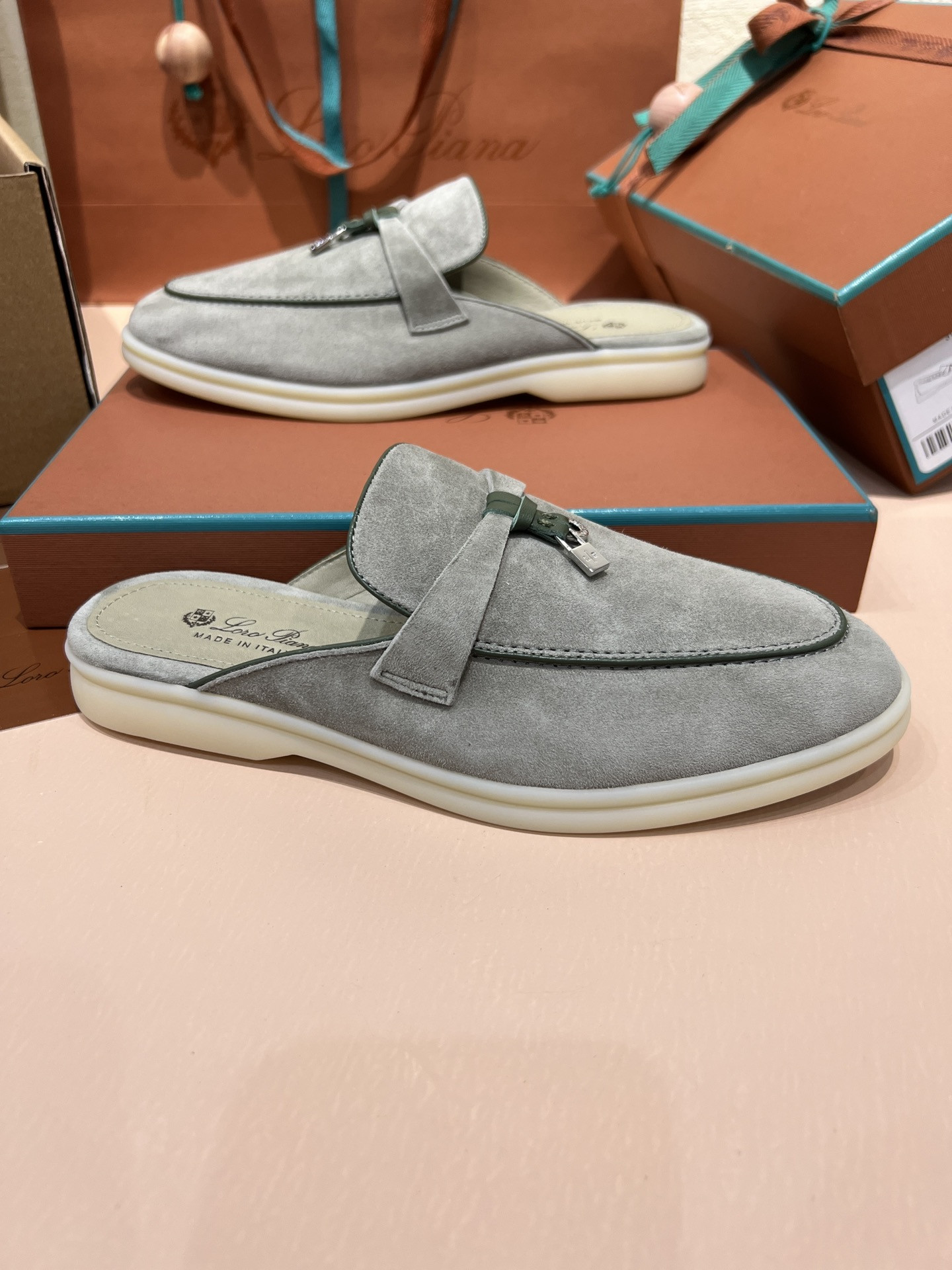 ua L**o p*ana babouche charms walk loafers