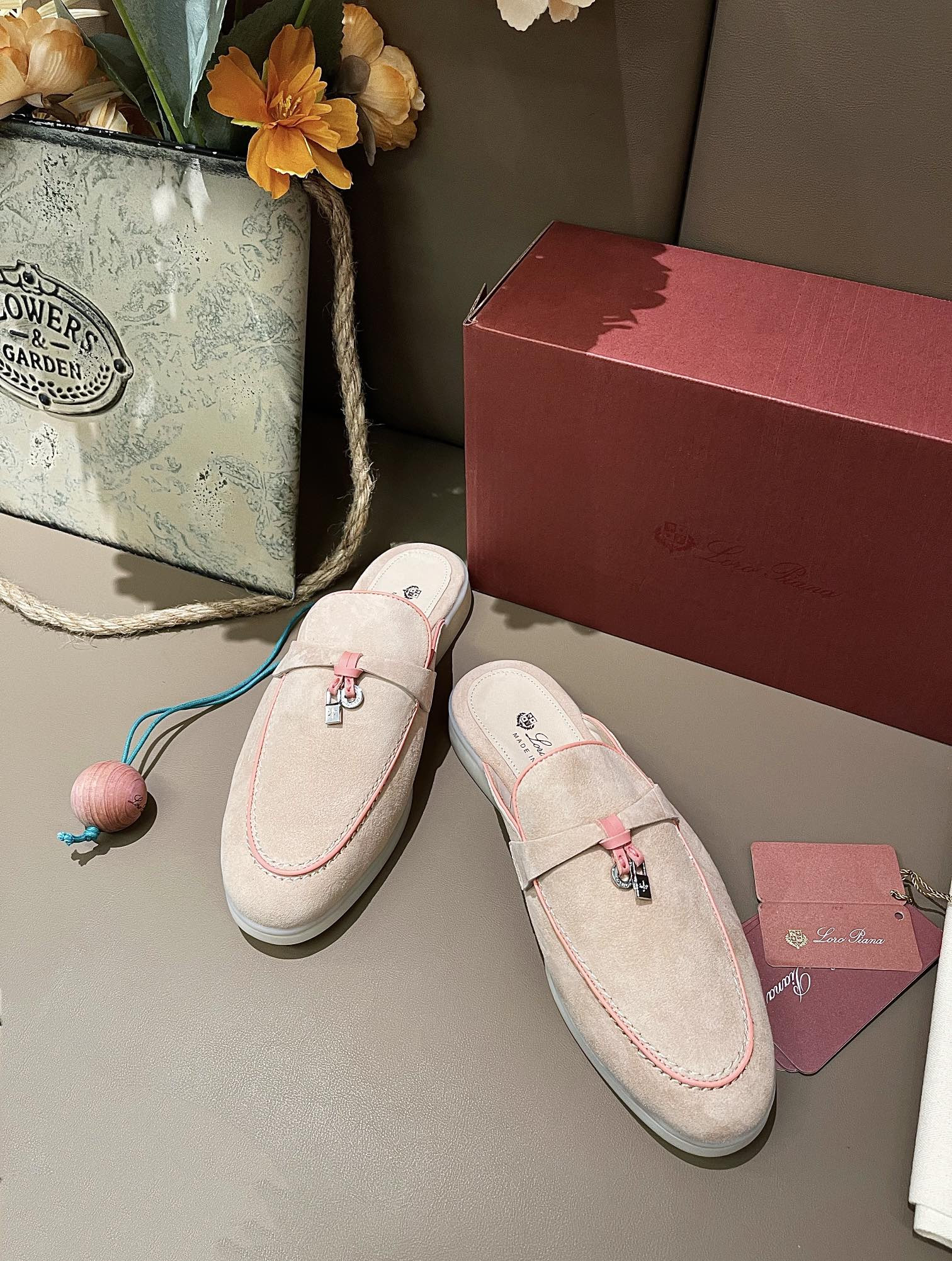 ua L**o p*ana babouche charms walk loafers