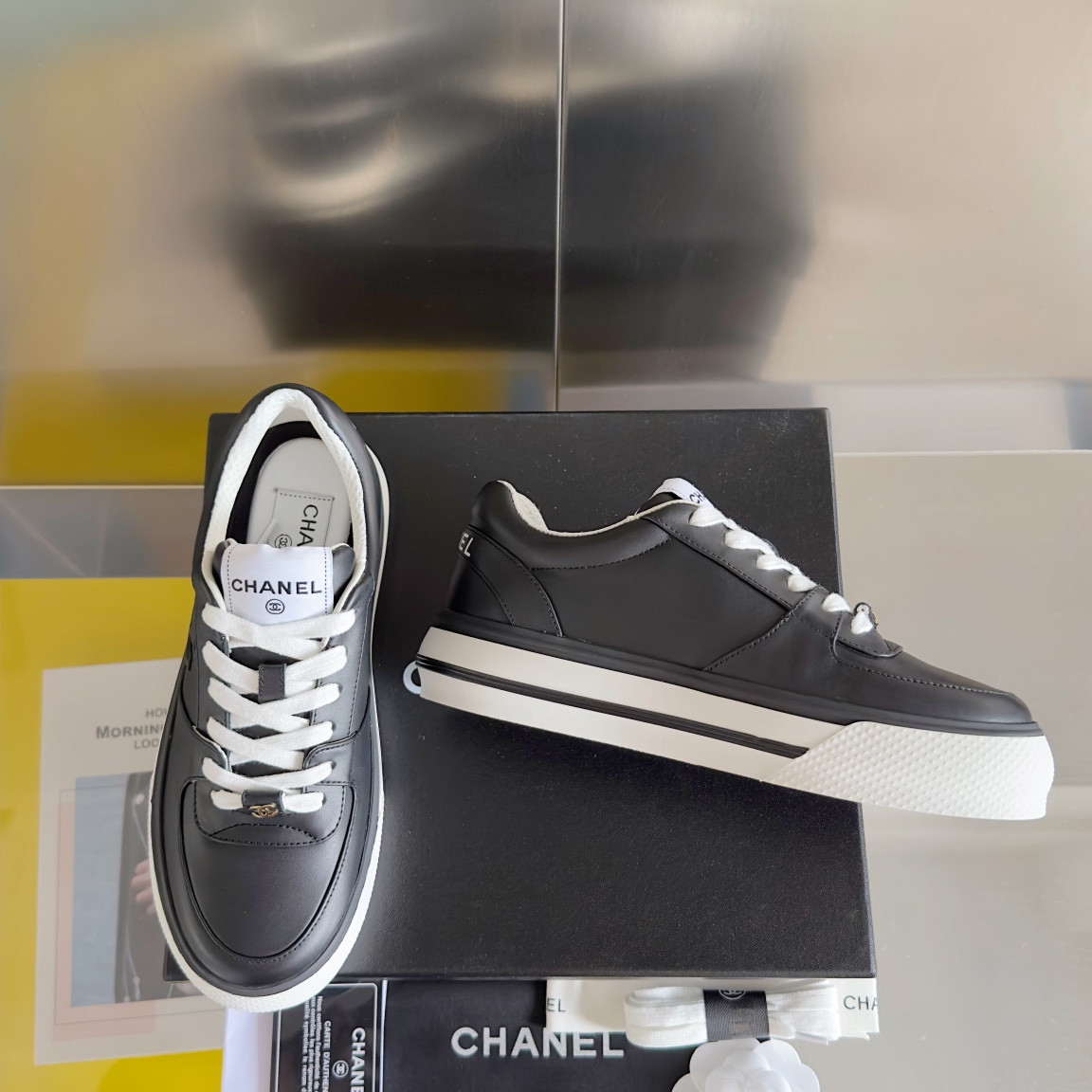 ua Ch*el sneaker