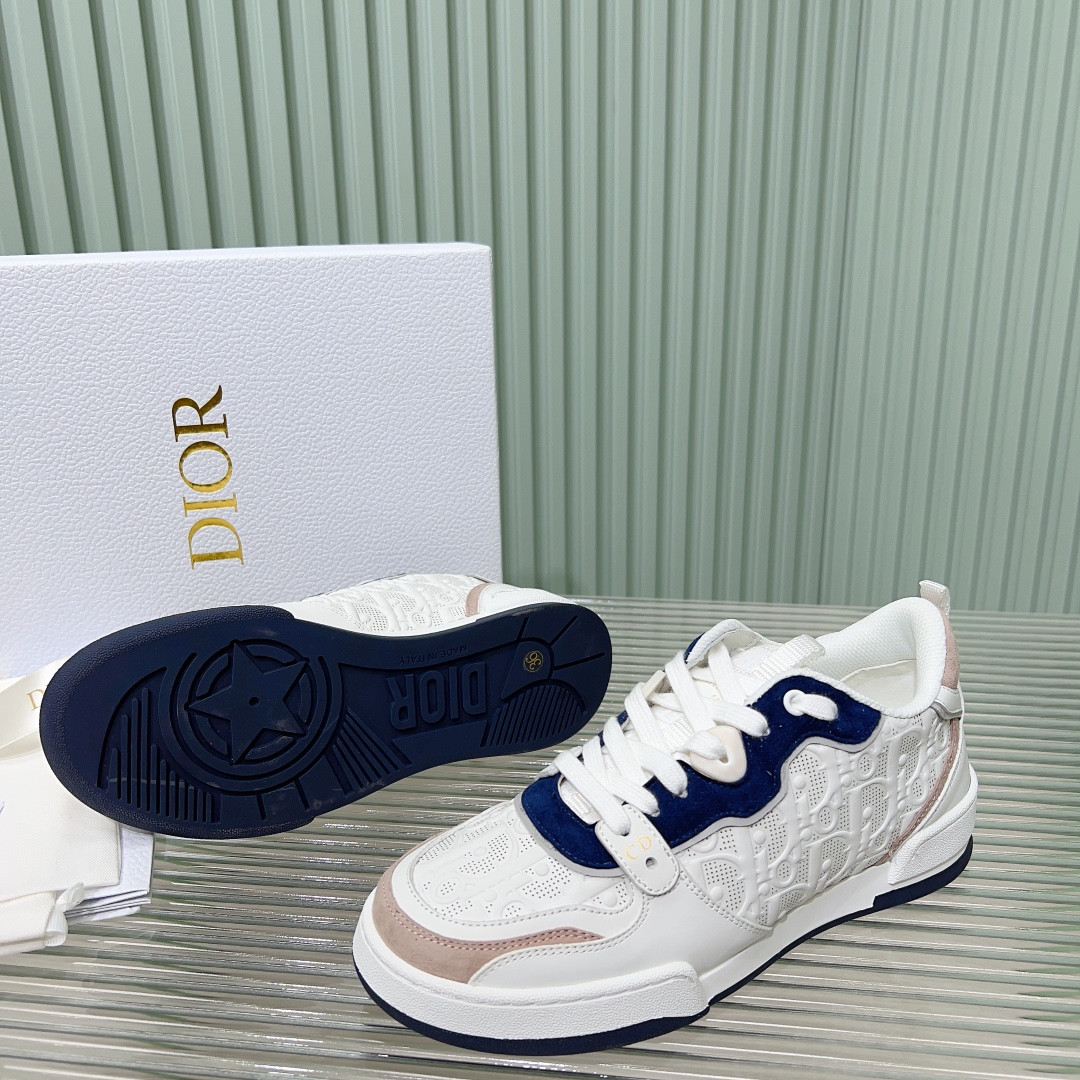 ua D*or one sneaker