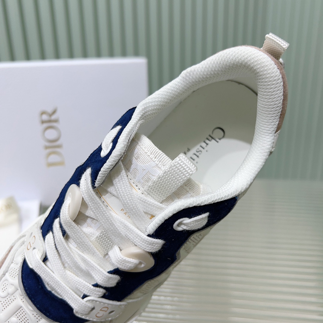 ua D*or one sneaker