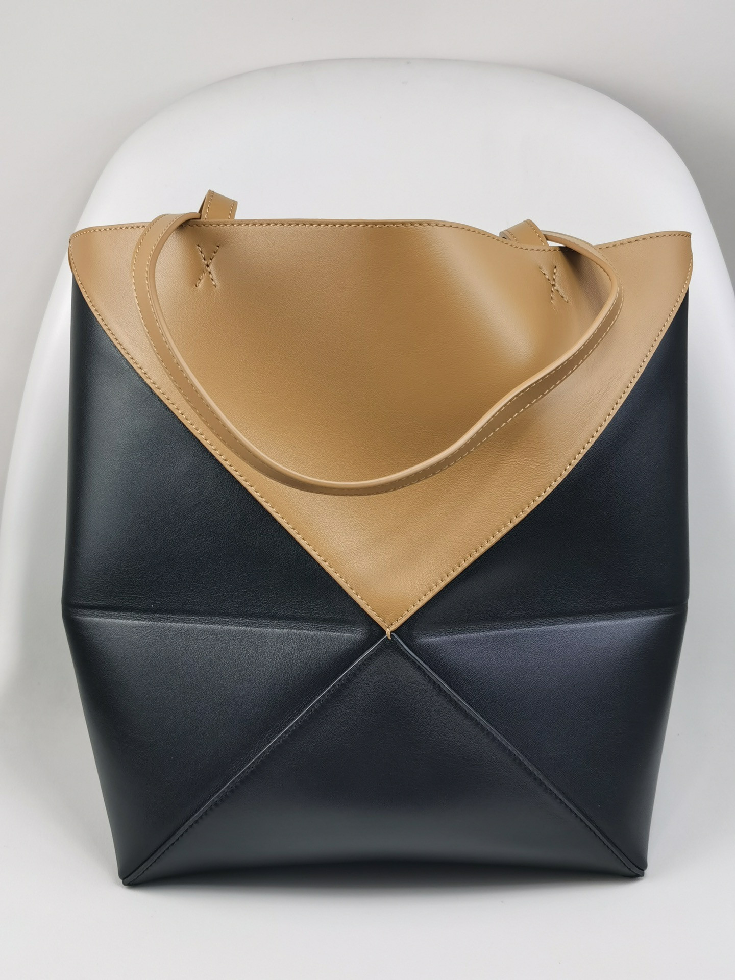 L0ew* medium puzzle fold tote in shiny calfskin 25.5x14.5x31.5cm
